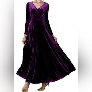 Urban CoCo Plum Velvet Long Sleeve Maxi Dress NWT Size Medium